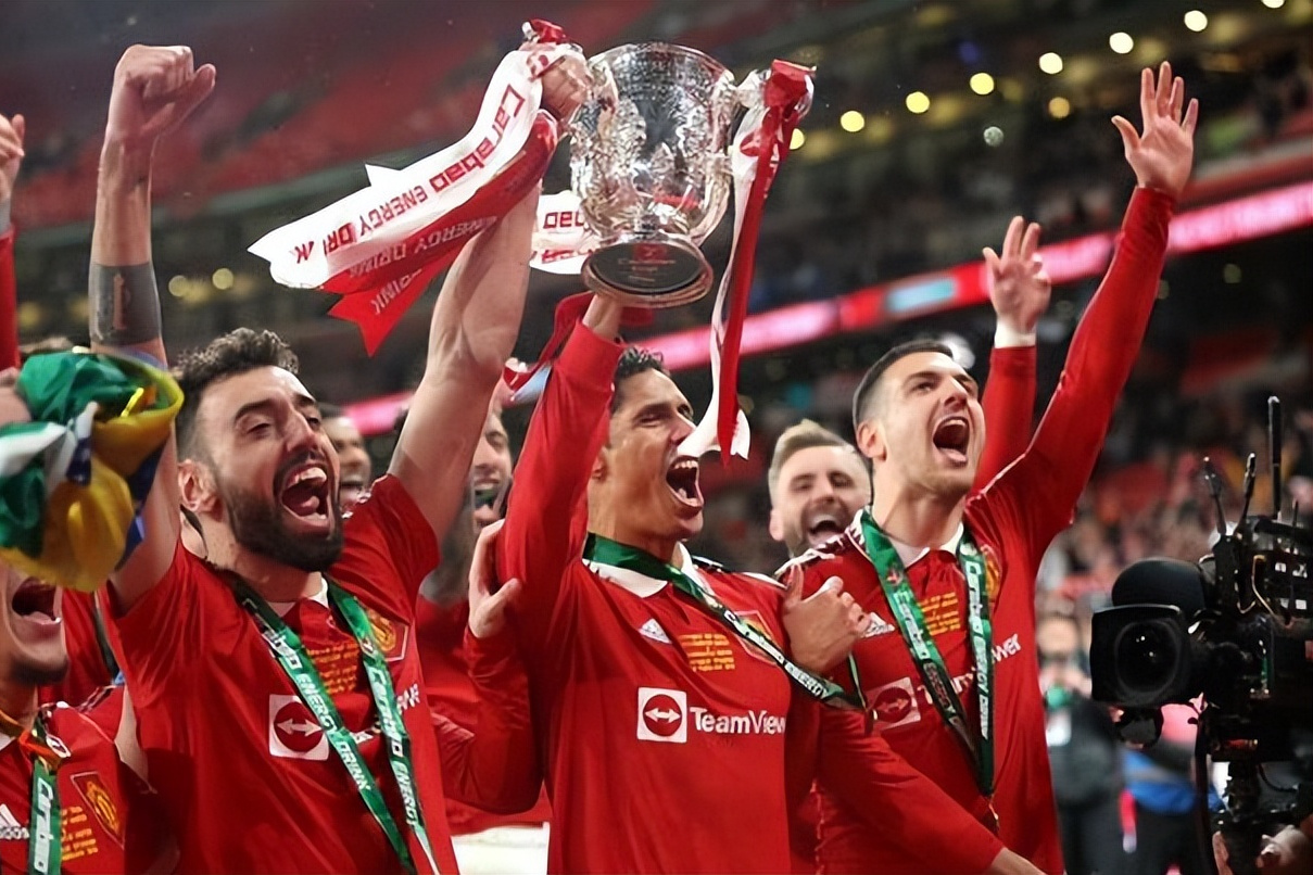 曼联球员备战,全力以赴迎接重要比赛 曼联球员备战,全力以赴迎接重要比赛