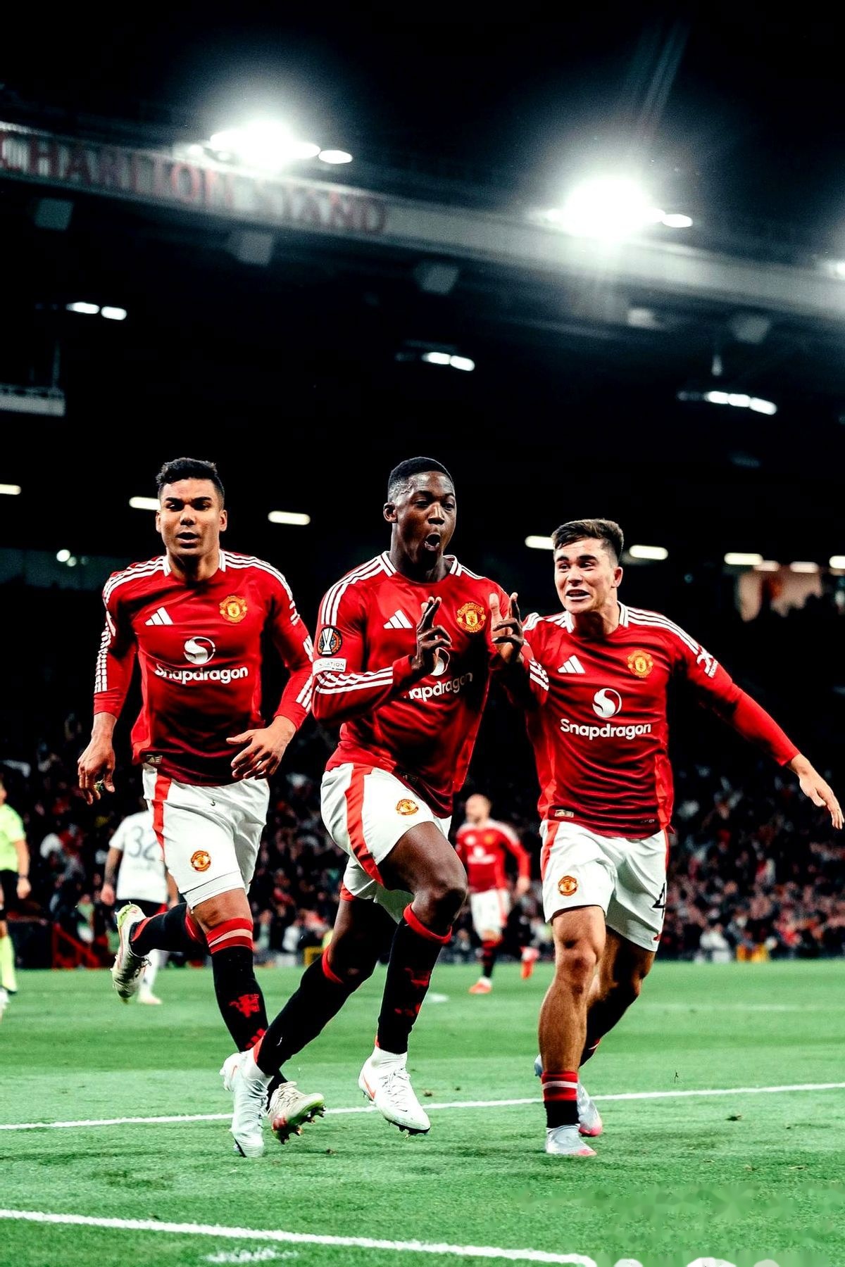 曼联球员备战,全力以赴迎接重要比赛 曼联球员备战,全力以赴迎接重要比赛