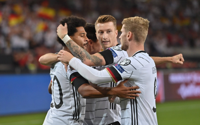 德国队险胜印度队,黄鸭组合刷新纪录 德国队险胜印度队,黄鸭组合刷新纪录