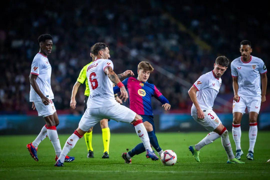 丹麦鏖战巴萨,加维惊艳四座 丹麦鏖战巴萨,加维惊艳四座