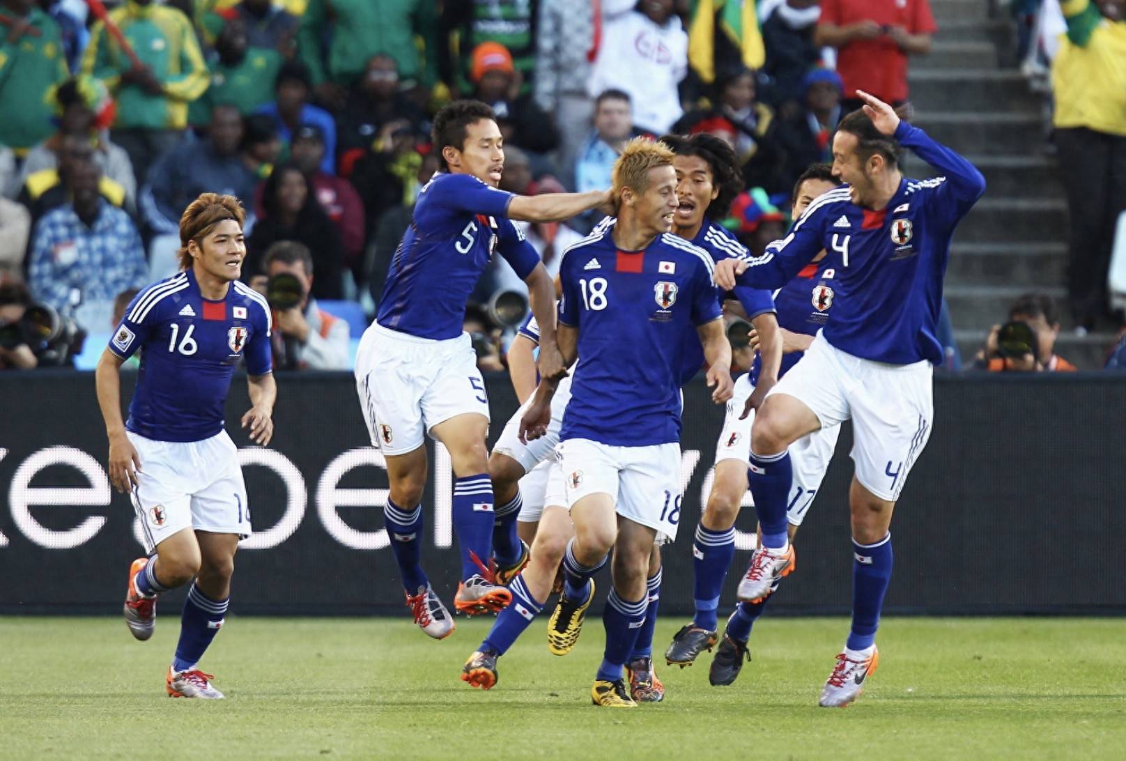 日本队轻取中国队，黄鸭组合带队取胜