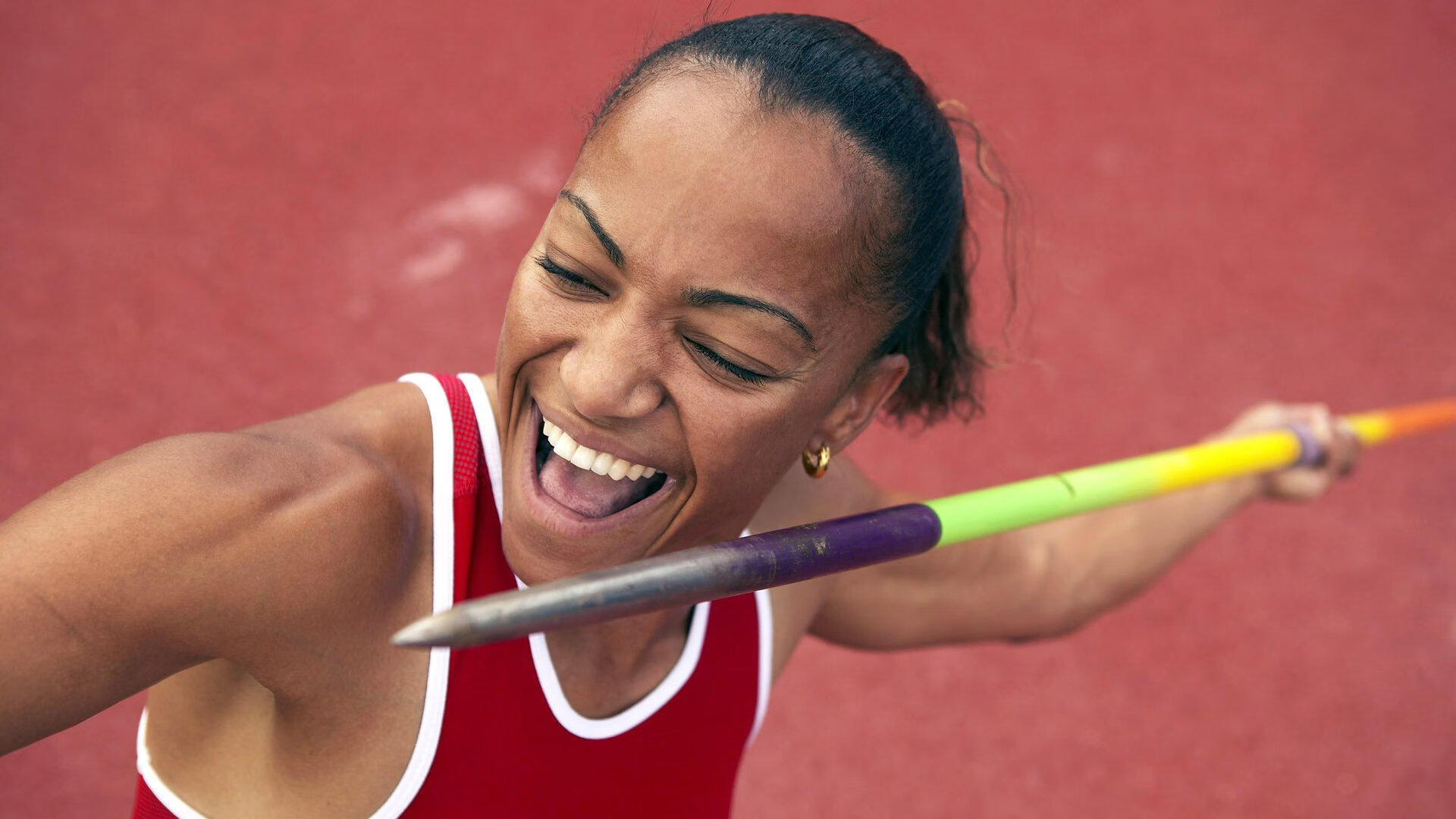 跨洋对决，武切维奇狂飙猛火，猛龙力压上海拉开胜负天堑