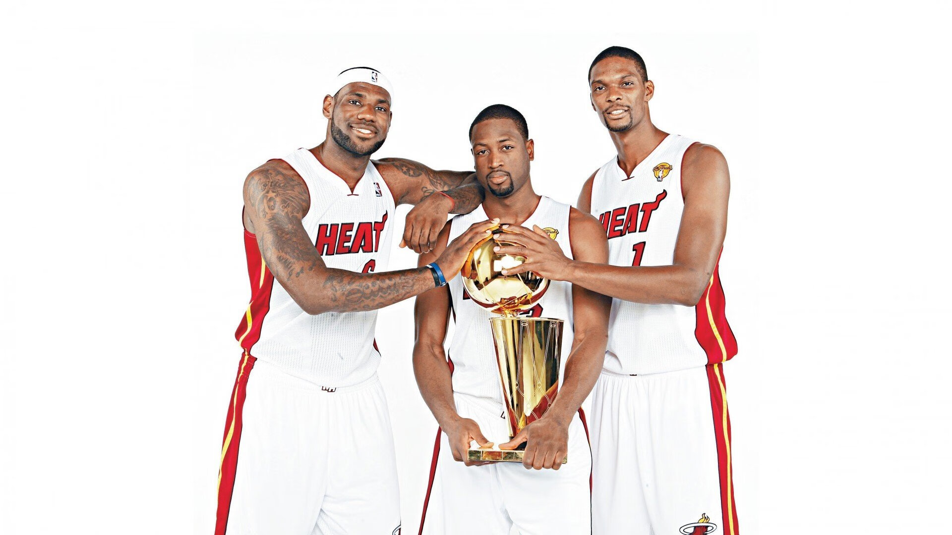 猛龙翻盘辽宁队,塔图姆关键制胜,跨越时空的篮球传奇